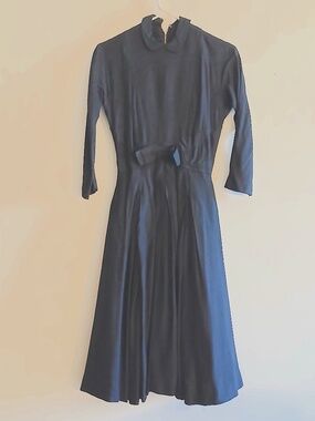 Vintage 60s GiGi Young Blue Size XS Fit and Flare Round Neck Long Sleeve Dress